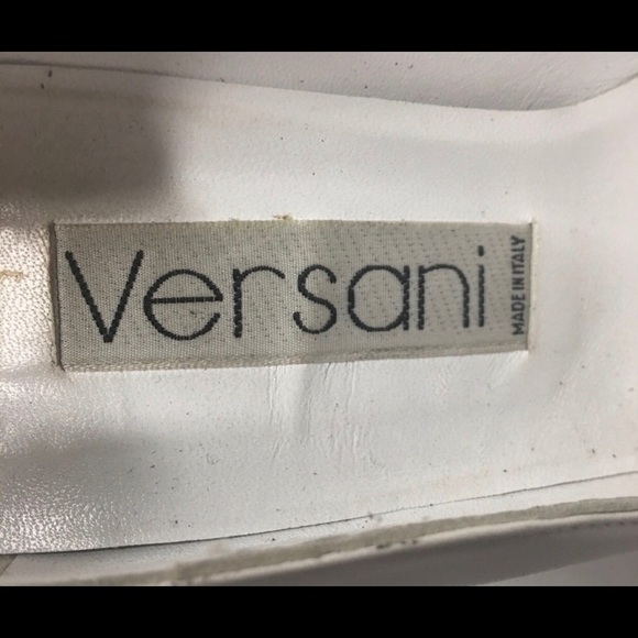 VERSNAI BLACK AND WHITE HEELS - Picture 4 of 7